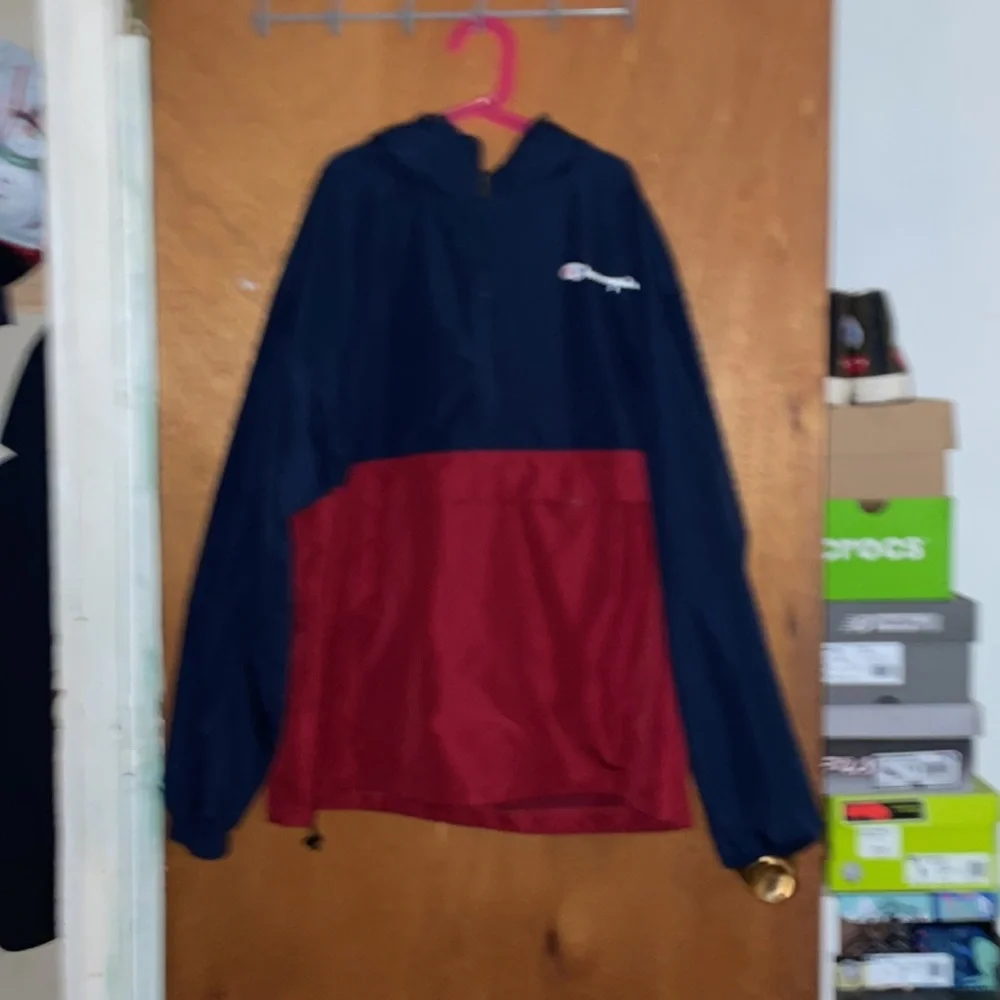 Windbreakers size medium - Picture 2 of 3